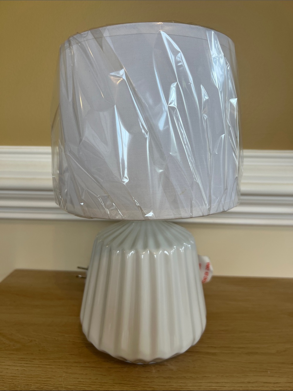 Off White Ceramic Ribbed Table Lamp with White Shade NIB